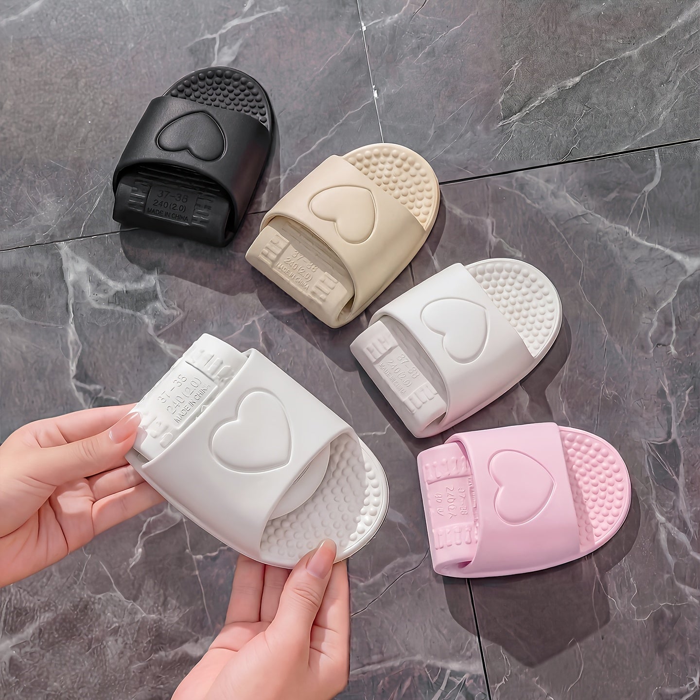 [Portable Foldable Lightweight] FZT Portable Travel Business Trip Slippers, Unisex Foldable Quiet Lightweight Couple's Bathroom Slippers for Women, Travel Beach Business Trip Hotel Shower Slippers for Men, Shoes with Randomly Shipped Heart and U-Shaped Pa